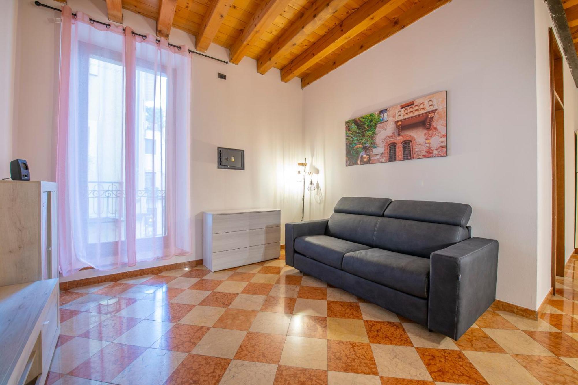 -Near Arena & Giuletta- Pet Friendly Mazzini Palace Verona Eksteriør billede